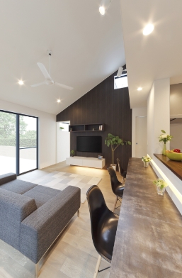 自然素材の家づくりと高品質な空間デザイン